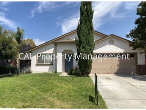 Building Photo - 4-bedroom, 1-bathroom single level Soledad...