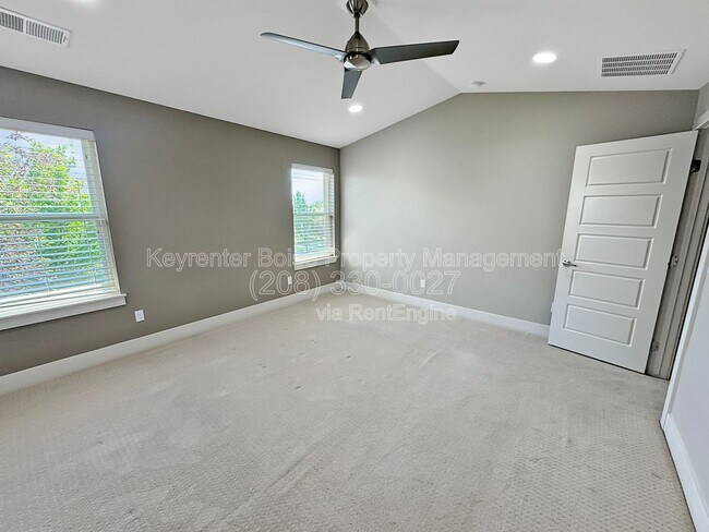 Building Photo - 2784 S Trailwood Way