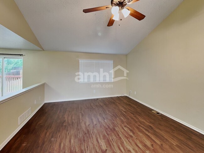 Building Photo - 2664 Comanche Creek Dr