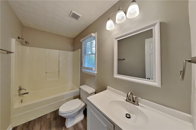 Building Photo - 5051 Sugar Creek Dr
