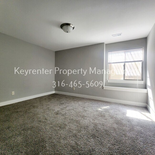 Building Photo - 12804 E Timber Lake Rd