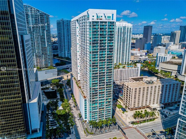 Building Photo - 500 Brickell Ave