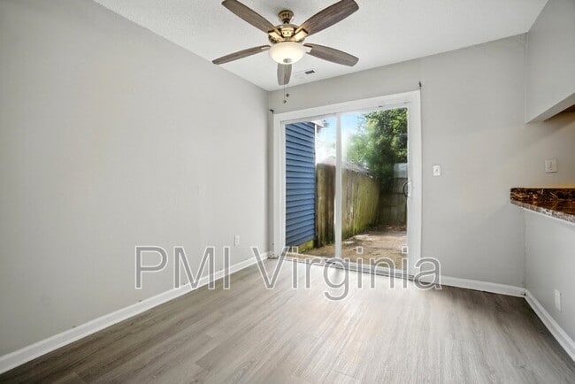Building Photo - 1077 Commonwealth Pl