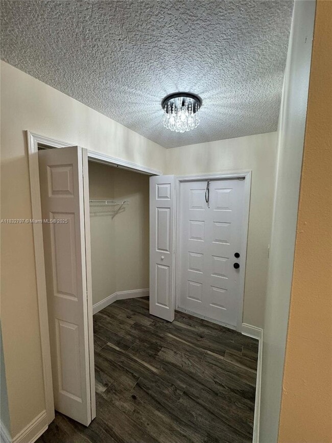 Building Photo - 2823 Lake Park Cir E