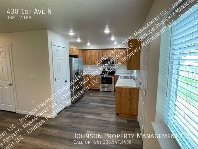 Building Photo - 430 1st Ave N