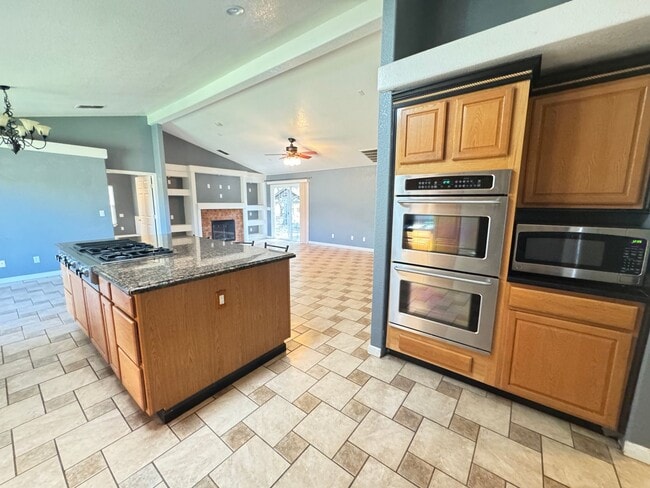 Building Photo - 3 bed/2 ba country home