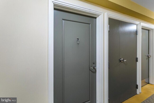 Building Photo - 800 4th St SW