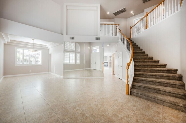 Building Photo - Beautiful Home in a Guard Gated Community