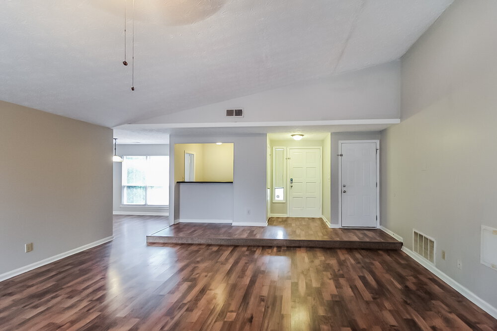 Building Photo - 2468 Mistletoe Ln SW