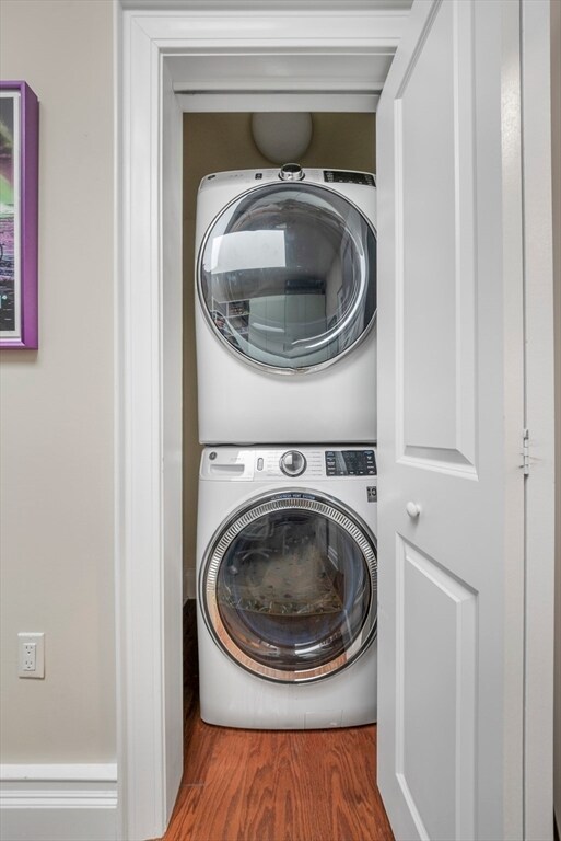 Building Photo - 616 E 4th St