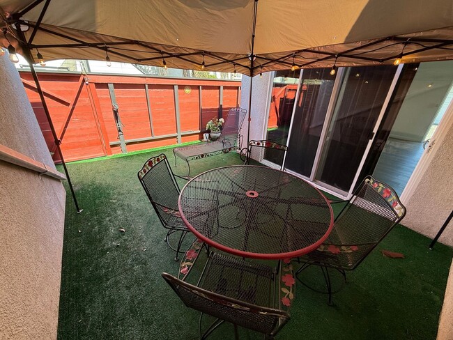 Building Photo - 2258 Pamela Ln