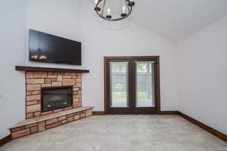 Building Photo - 29527 Turnbury Village Dr