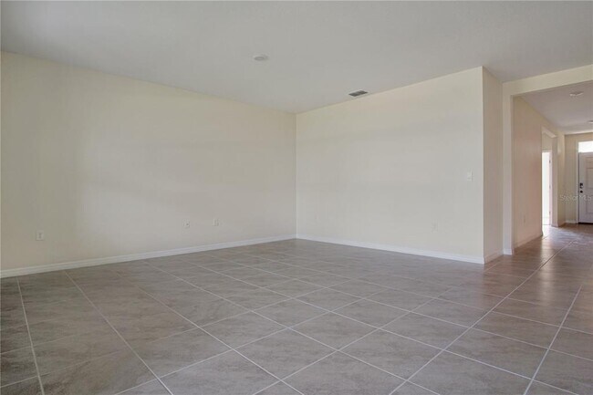 Building Photo - 555 Tanaro Ln