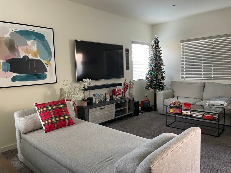 Building Photo - 27474 Basalt Way