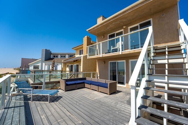 Building Photo - 5 Bedroom + 4 Bathroom Home  | Ocean Opulence | Furnished Monthly Rental