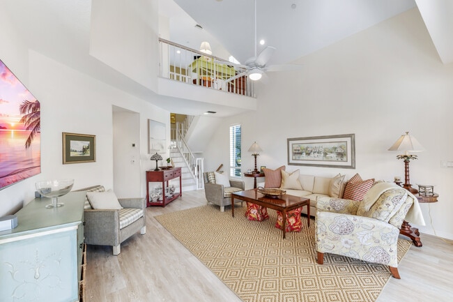 Building Photo - 777 Beach View Dr