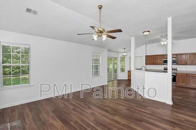 Building Photo - 212 Brookstone Way
