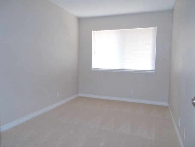 Building Photo - Charming Two-Story Townhome with 2 Bedrooms & 2 Bathrooms