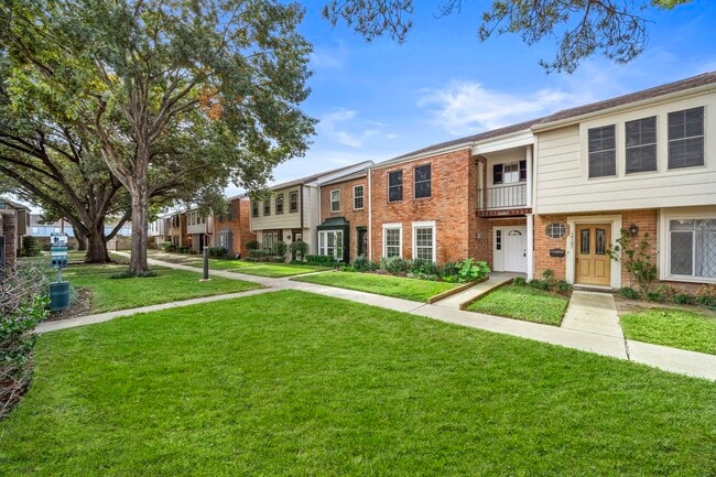 Building Photo - 14185 Misty Meadow Ln