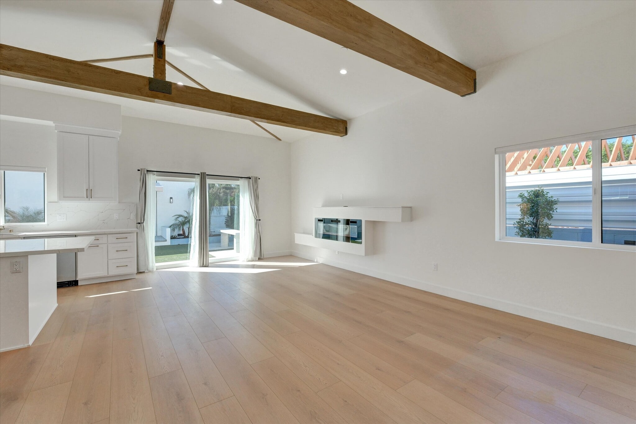 Building Photo - 5348 Thornburn St