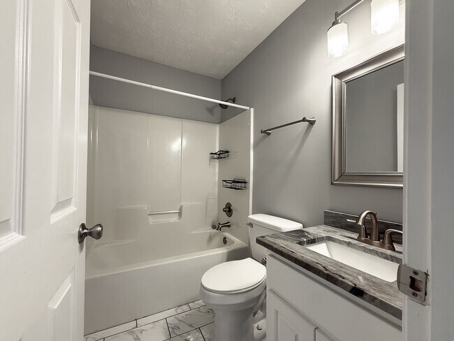 Building Photo - 2018 Tranquil Ln