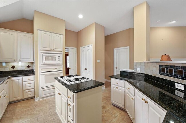 Building Photo - 12119 Ember Isles Ln