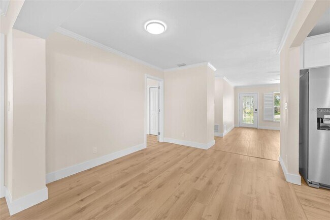 Building Photo - 2026 Bayou Grande Blvd NE