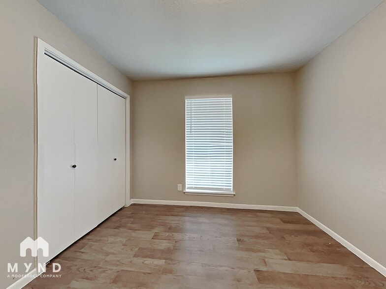 Building Photo - 15803 Mill Point Dr