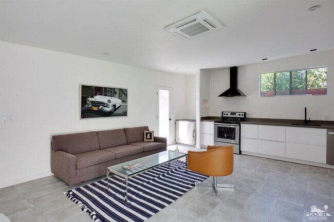Primary Photo - 73401 Royal Palm Dr