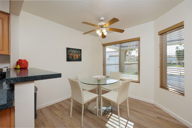 Building Photo - 156 Falls Ct