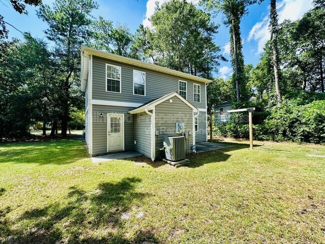 Building Photo - 811 Bonham Ave