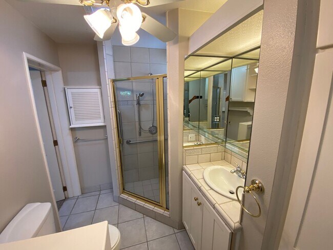 Building Photo - Spacious home in Green Acres coming soon!