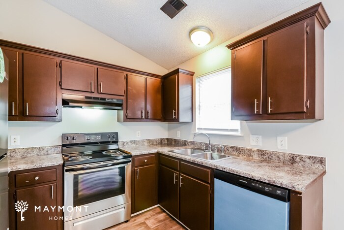 Building Photo - 709 Rockhaven Dr
