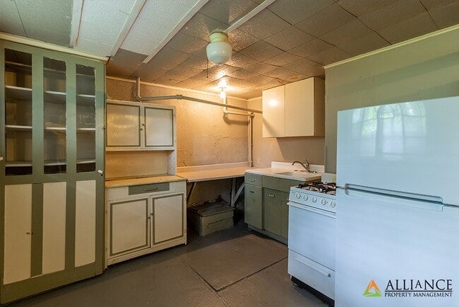 Building Photo - Fifteenth St. 344 N.