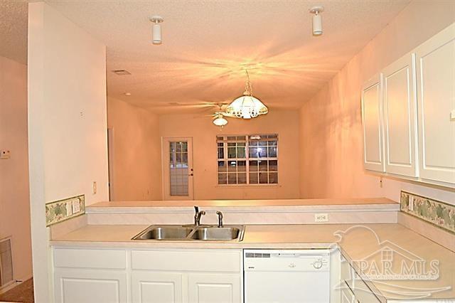 Building Photo - 5880 Spanish Trail