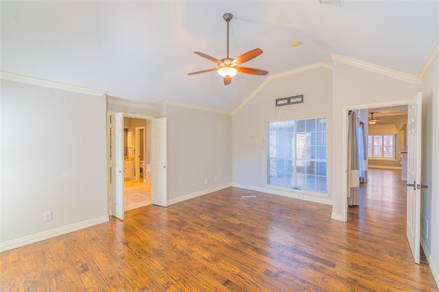 Building Photo - 3913 Overlake Dr