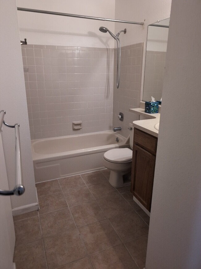 Building Photo - "Charming 1-Bedroom Condo with Cozy Fireplace and Garage in Prime Denver Location!"  Available Now!