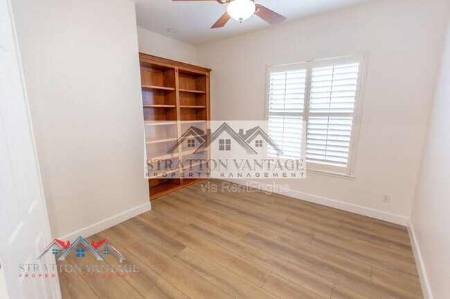 Building Photo - 13458 W Coronado Rd