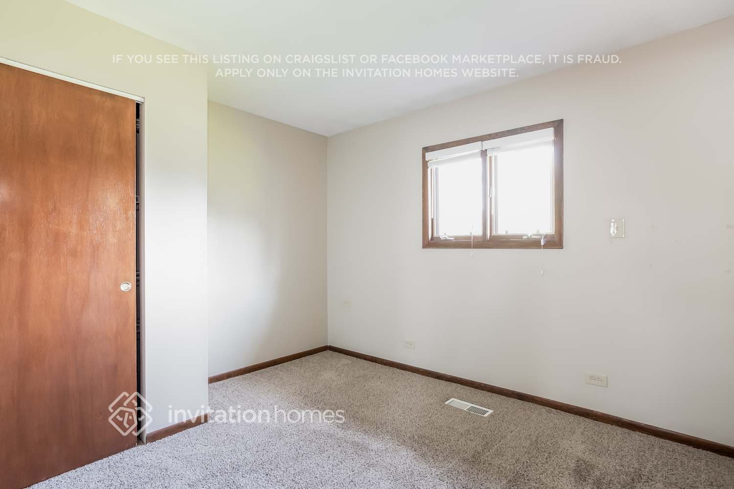 Building Photo - 16400 Sherwood Dr