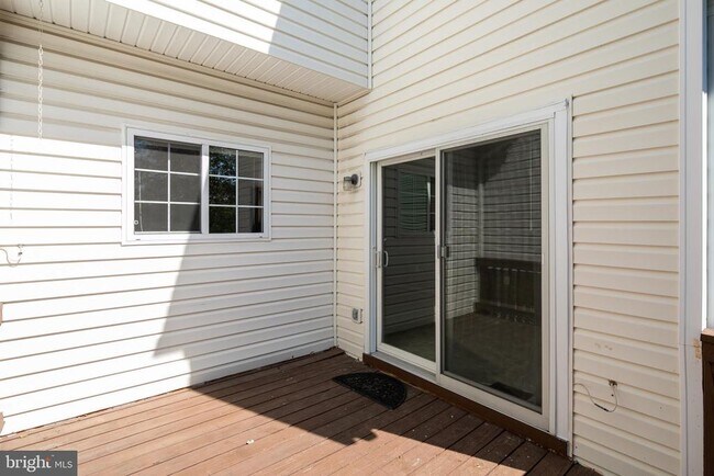 Building Photo - 8611 Ellesmere Way