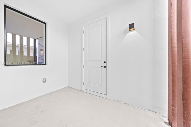 Building Photo - 3189 SW 23rd St