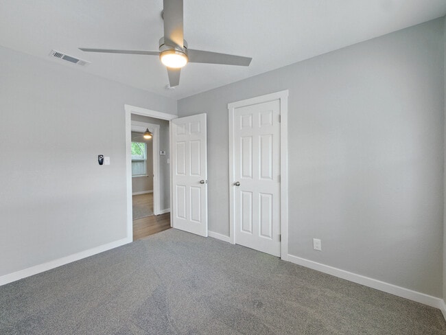 Building Photo - FOR RENT in Sacramento! 2533 Michelle Dr, ...