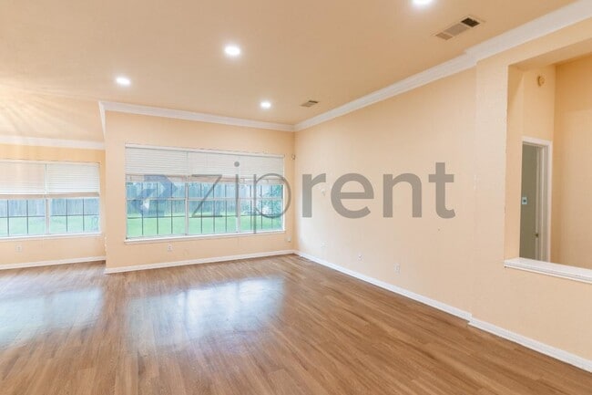 Building Photo - 1215 Timber Bend Dr