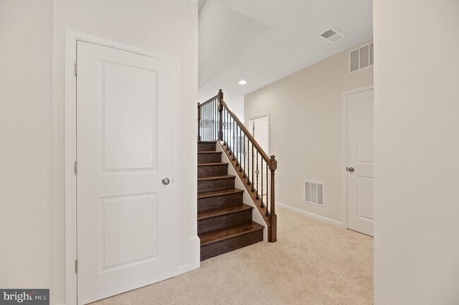 Building Photo - 42409 S Dogwood St