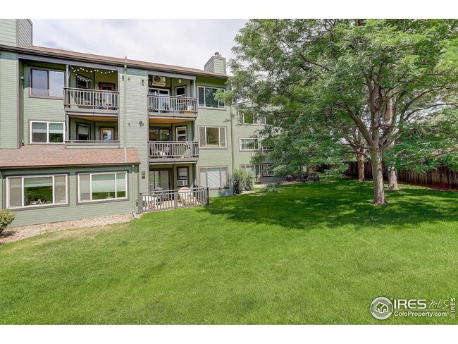 Building Photo - 4990 Meredith Way