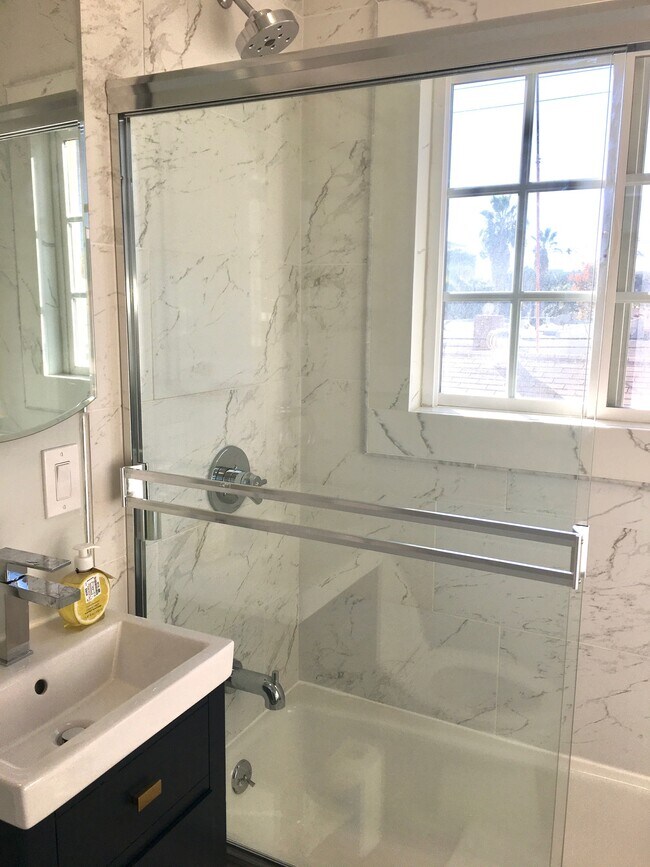 Building Photo - 135 Bonito Ave