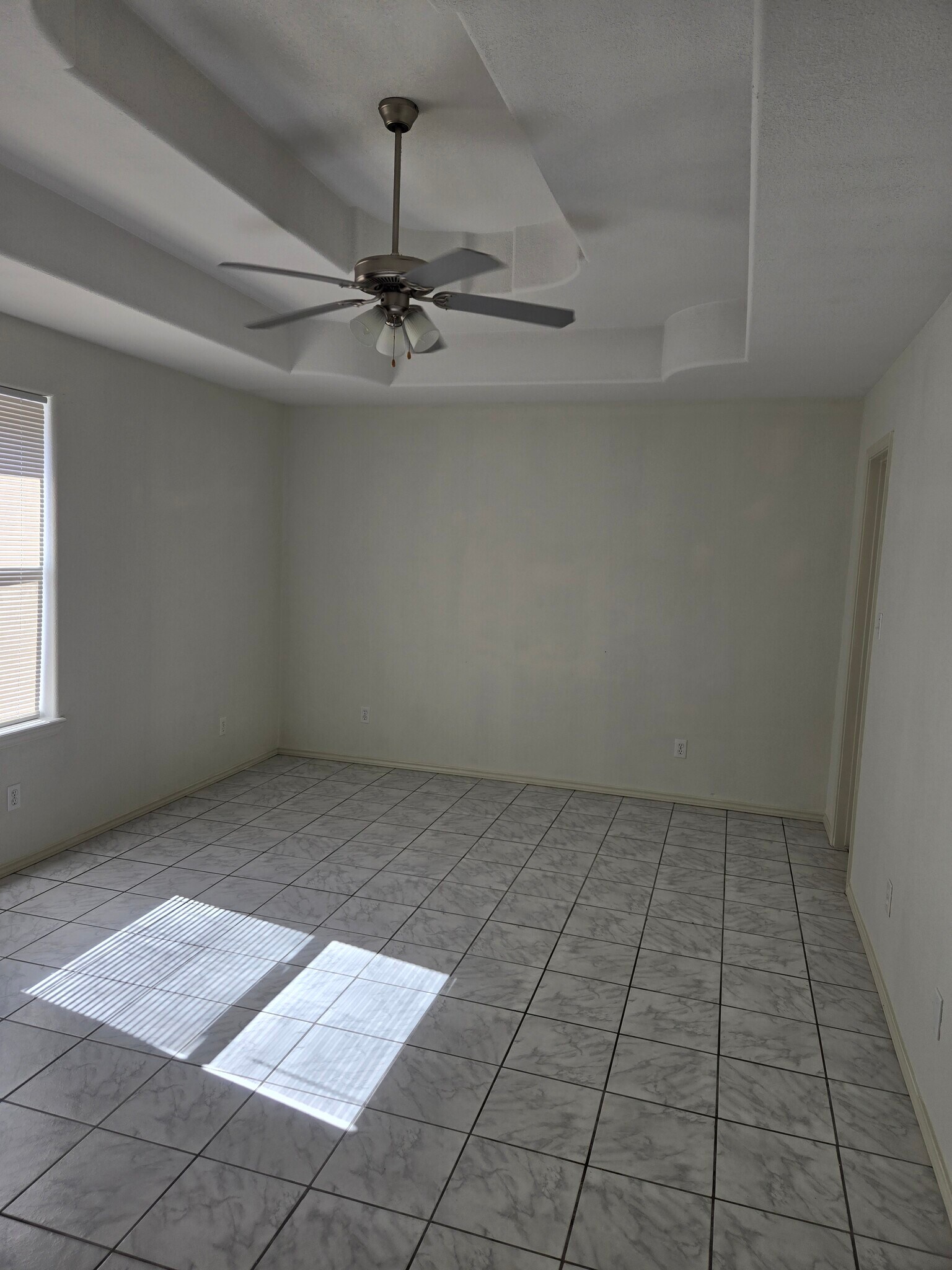 Building Photo - 630 S Dfw Dr