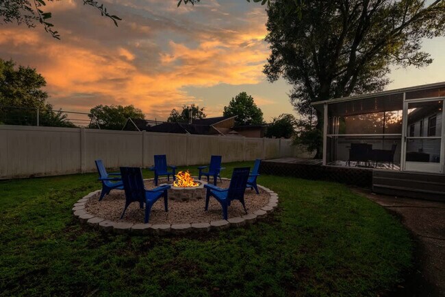 Building Photo - 6206 Carranza Dr