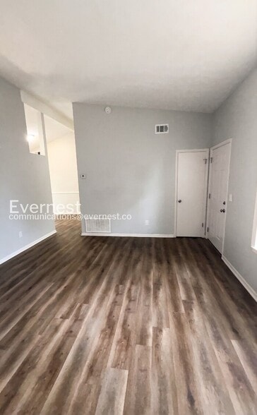 Building Photo - 8038 Flamingo Dr