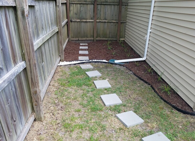 Building Photo - 31 Sally Ann Pl